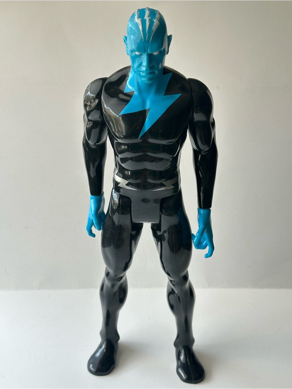 Hasbro Marvel Electro Titan Hero 11” Series Spiderman Action Figure 2014